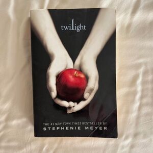 Twilight by Stephenie Meyer Book